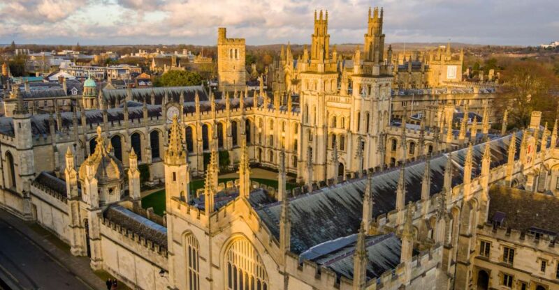 Oxford: Simply Oxford University Walking Tour - Key Points