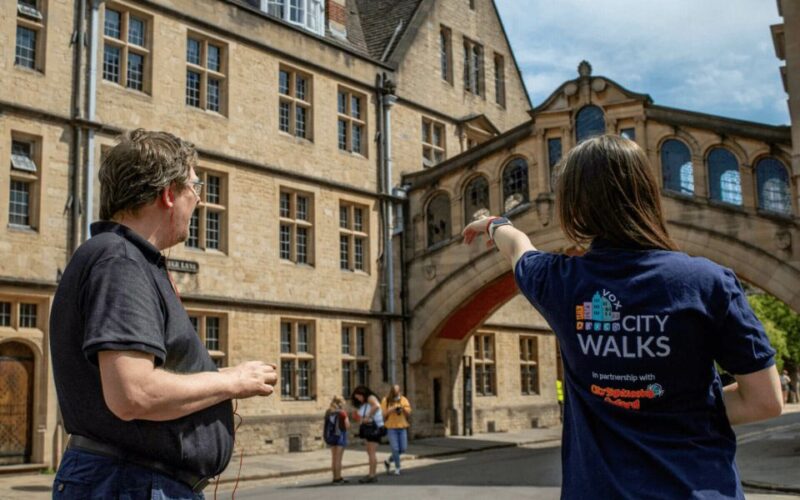 Oxford: Town & Gown Walking Tour - Key Points