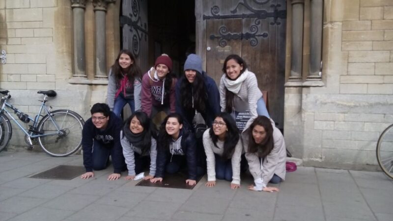 Oxford University: Guided Small Group Walking Tour - Key Points