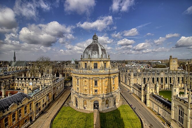 Oxford University Private Walking Tour With a Professional Guide - Customizable Tour Options