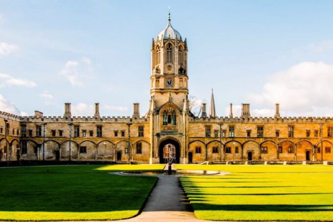 Oxford: University Walking Tour With Christ Church Visit - Skip-the-line Entrance to Colleges