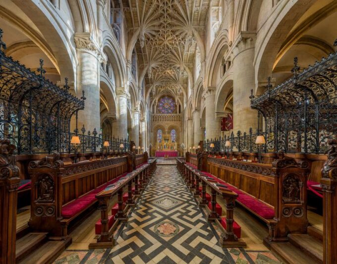 Oxford: University Walking Tour With Christ Church Visit - Meet at Oxford Tourism Information