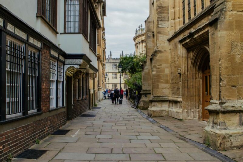 Oxford: Walking Tour and Carfax Tower Entry Ticket - Key Points