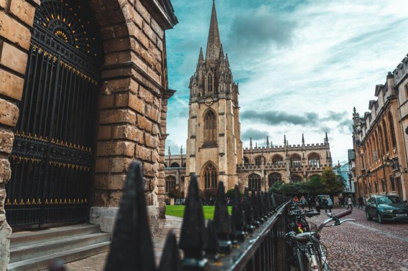 Oxford: Walking Tour and Carfax Tower Entry Ticket - Highlights of the Walking Tour