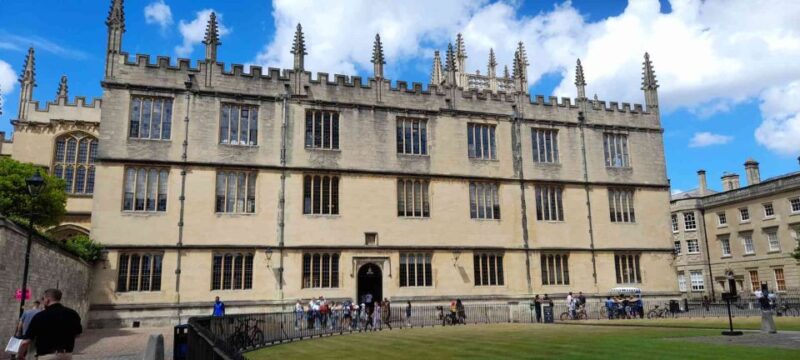 Oxfords Literary Legends and Landmarks A Self-Guided Tour - Stories of Inspiration