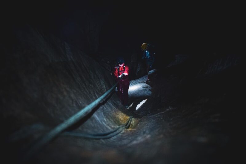 Øyfjellgrotta Cave Exploring - Tour Duration and Guides