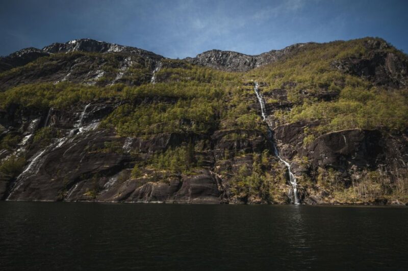 Øystese: Private RIB Fjord Tour & Secluded Viewpoint Hike - Tour Itinerary