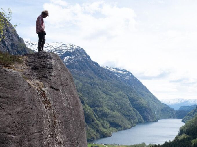 Øystese: Private RIB Fjord Tour & Secluded Viewpoint Hike - Meeting Point