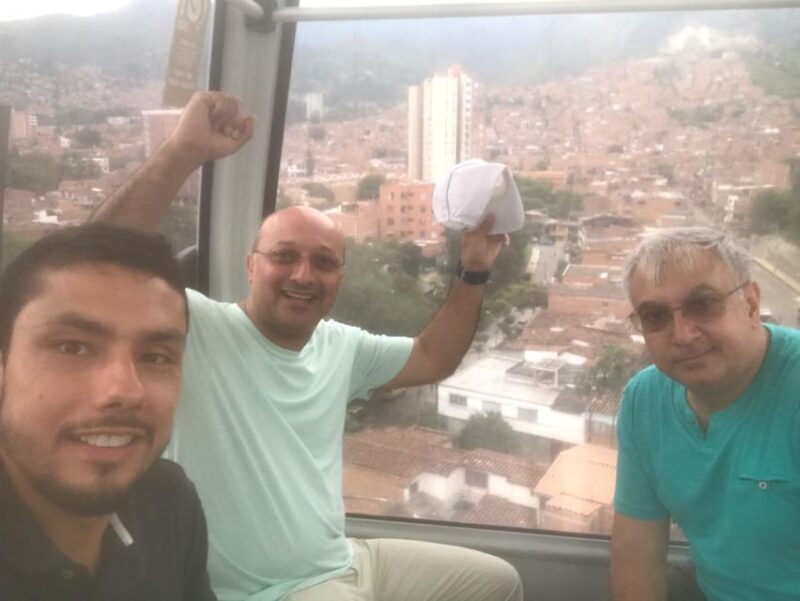 Pablo, Comuna 13 & Cable Car Express Tour - Itinerary Details