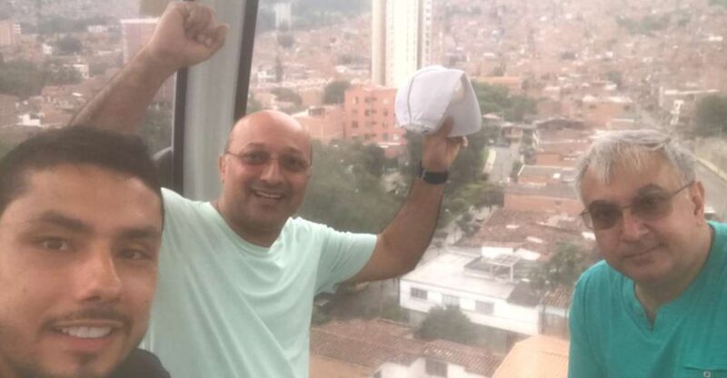 Pablo, Comuna 13 & Cable Car Express Tour - Itinerary Details