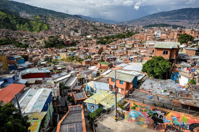 Pablo, Comuna 13 & Cable Car Express Tour - Pickup and Accessibility