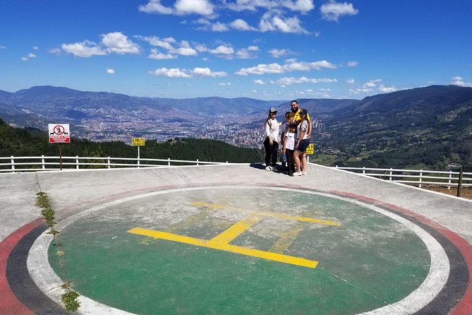Pablo Escobar Tour / Group Traveler - Key Points