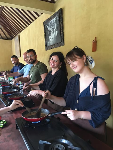 Packages Cooking Class and Romantic Dinner in a Local Home - Suitability