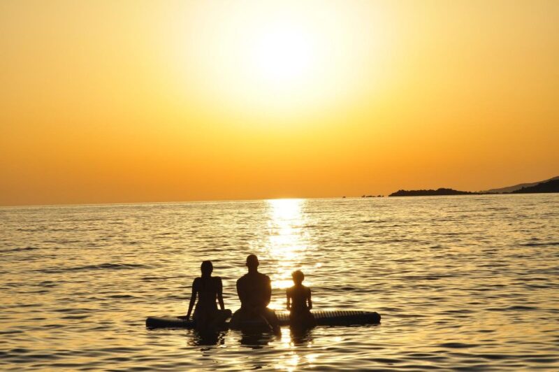 Paddle Board Rental: Glide on the Water With Ease - Equipment and Amenities