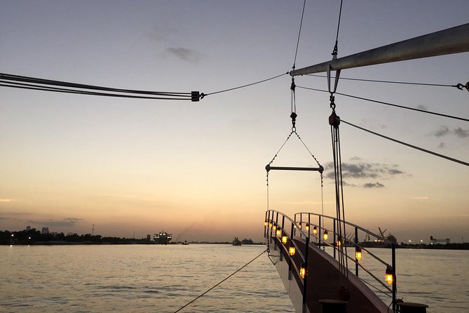 Paddlewheeler Creole Queen Jazz Dinner Cruise in New Orleans - Accessibility and Pet Policies