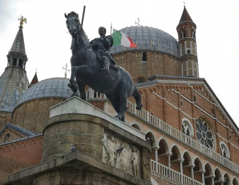Padua: Highlights Private Walking Tour & Scrovegni Chapel - Guided Wander Through Medieval Streets