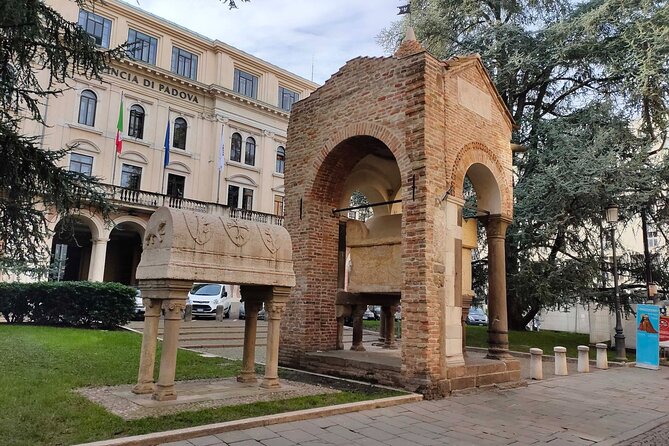 Padua's Historical Centre: A Self-Guided Walking Tour - Basilica Di Santantonio