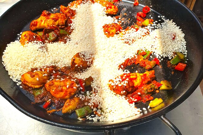 Paella and Sangria Workshop With Tapas Tasting in Madrid - Accessibility and Accommodations