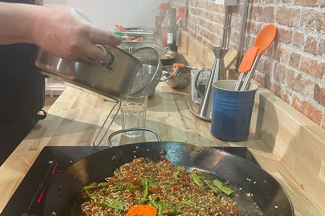 Paella Cooking Class (with Basque Sangria) in Bilbao - Flexibility and Accommodation of Dietary Needs