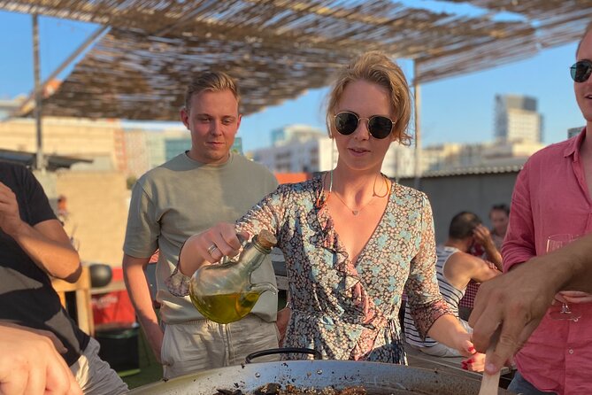 Paella Master Class in a Charming Rooftop Kitchen - Reviews