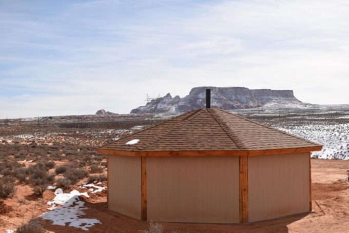 Page: Traditional Navajo Hogan Stay & Antelope Canyon Tour - Immersive Navajo Cultural Experience