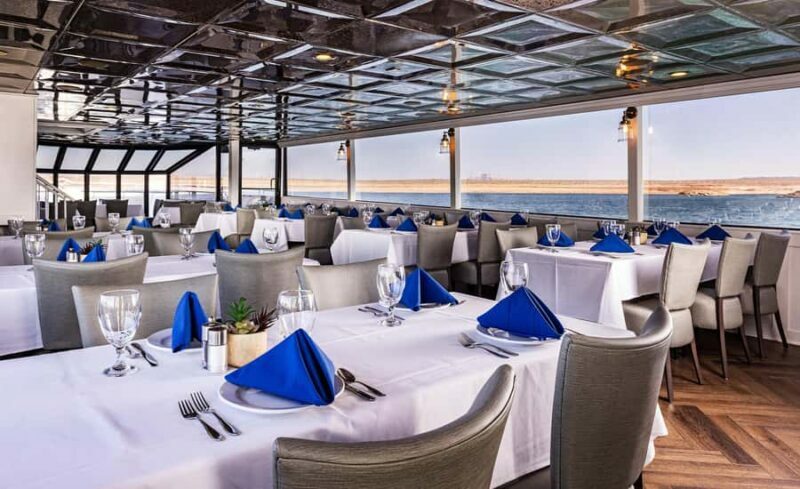 Page: Wahweap Bay Canyon Princess Yacht Dinner Cruise - The Experience: What to Expect from the Canyon Princess Dinner Cruise