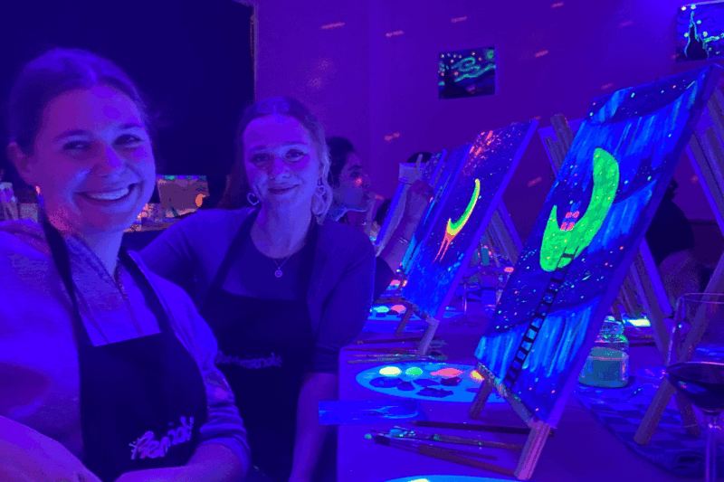 Paint and Sip in the Dark at Rembrandt Van Wine Amsterdam - Inclusions and Materials