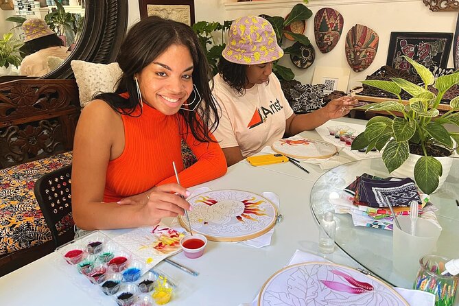 Painting Activity and Create Batik Art With a Malaysian Artist - Meeting and Pickup Details