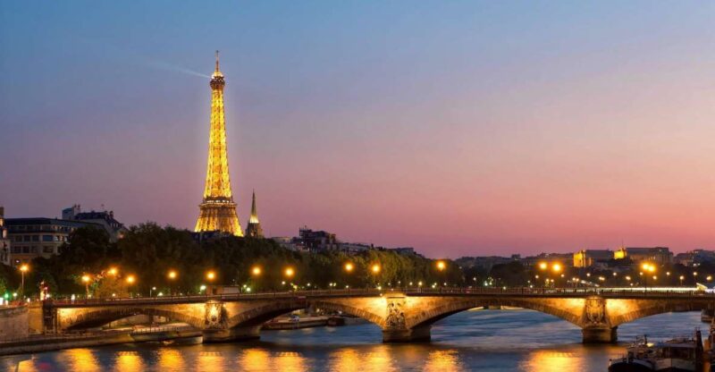 Pairs: the Opera to Hotel Des Invalides Guided Walking Tour - Key Points