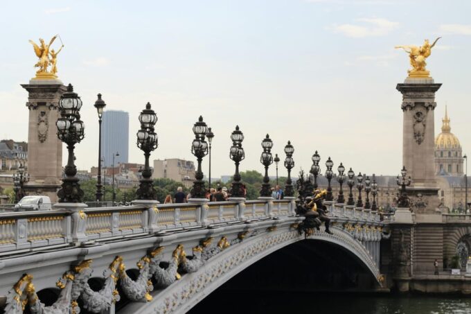 Pairs: the Opera to Hotel Des Invalides Guided Walking Tour - Starting the Tour at the Opera