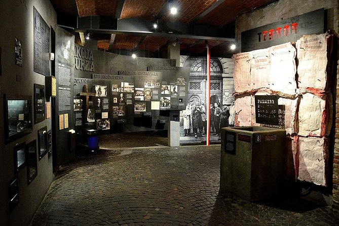Palace of Culture & Science + Warsaw Uprising Museum: PRIVATE TOUR /inc.Pick-up/ - Museum Tour Features