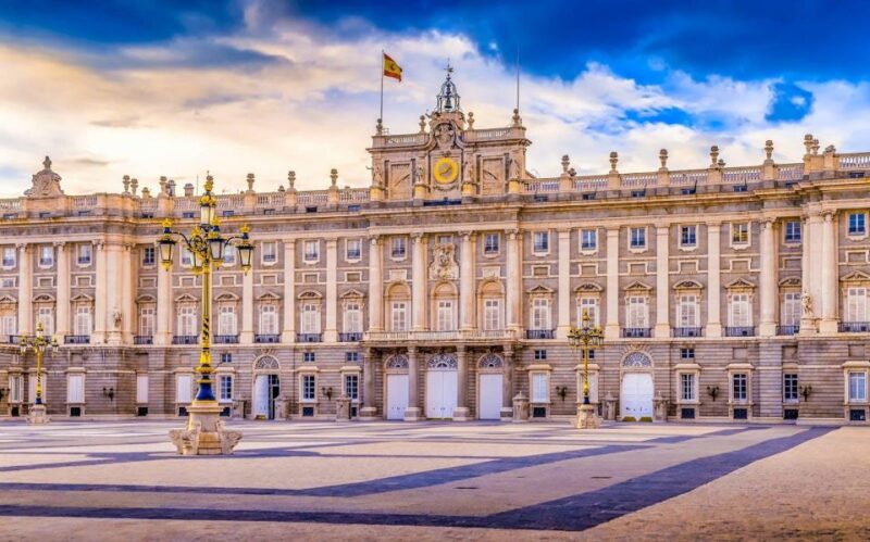 Palace of Madrid & Prado Listening Guide- Txts NOT Included - Key Points