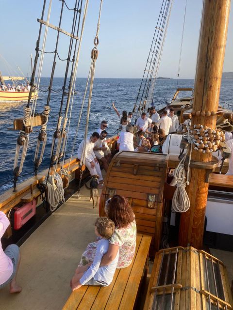 Palamós: Sunset Boat Tour With Glass of Cava - Inclusions and Exclusions