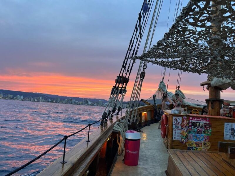 Palamós: Sunset Boat Tour With Glass of Cava - Customer Reviews