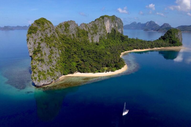 Palawan: Private Sailing Yacht Cruise in El Nido With Lunch - Included in the Tour