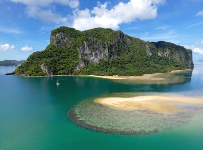 Palawan: Private Sailing Yacht Cruise in El Nido With Lunch - Sailing Yacht Specifications