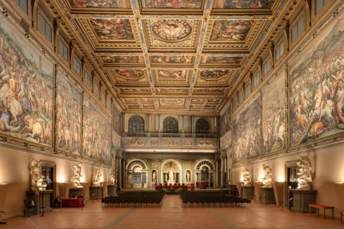 Palazzo Vecchio: Magnificent Private Tour - Accessibility and Group Details