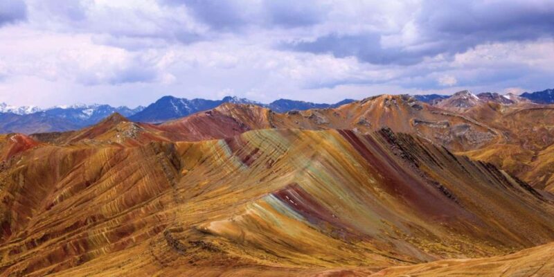Palcoyo - Explore Rainbow Mountains Secret Sister - Hiking and Panoramic Views