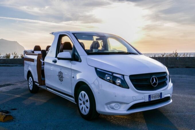 Palermo: Grand Tour in CruiserCar - Accessibility and Group Type