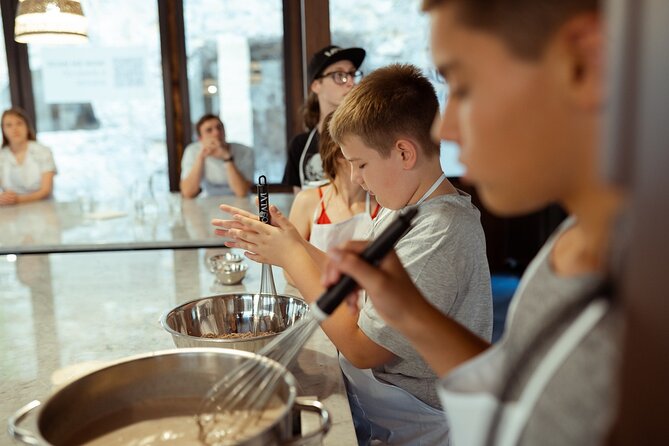 Palermos Delight: Unleash the Secrets of Pizza and Gelato Making - Delectable Menu Offerings