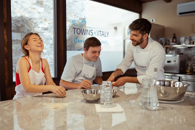 Palermos Delight: Unleash the Secrets of Pizza and Gelato Making - Meeting and Pickup Details