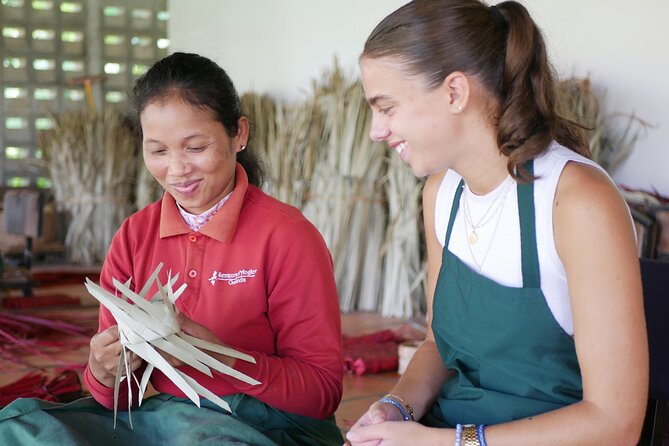 Palm Leaf Braiding - Guided Tour, DIY Activity - Good To Know