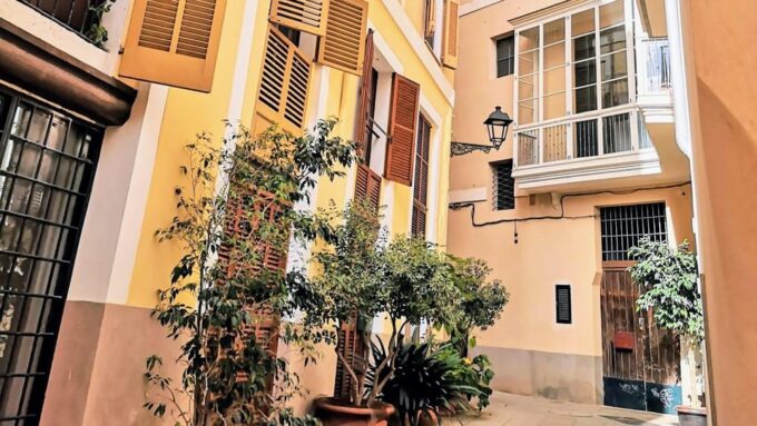 Palma: Alleys of Old Town Self-guided Explorer Walk - Customer Reviews