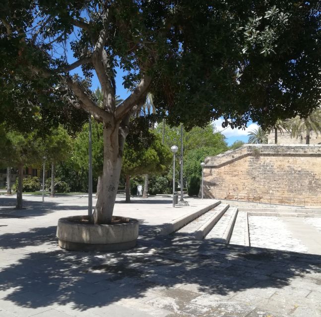 Palma: Alternative History Self-Guided Audio Walking Tour - Key Points