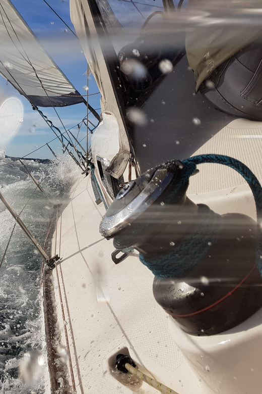 Palma Bay: Sailing Boat Tour With Mallorcan Tapas & Drinks - Booking Information