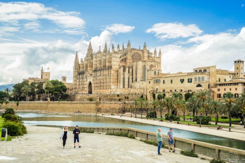 Palma: Cathedral of Mallorca Skip-the-Line Entry Ticket - Visitor Accessibility and Guidelines