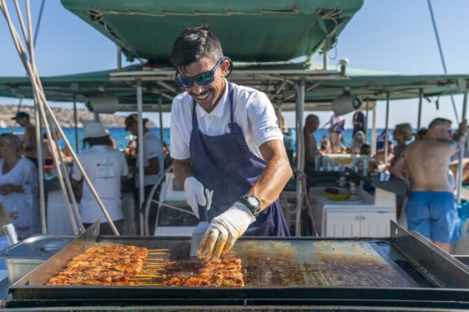 Palma De Mallorca: 5-Hour Catamaran Cruise With Lunch & Swim - Inclusions and What to Expect
