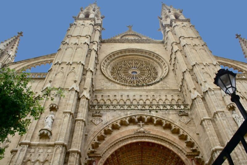 Palma De Mallorca: City Walking Tour With the Cathedral - Tour Highlights