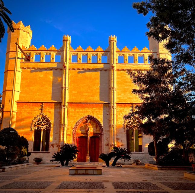 Palma De Mallorca: Old Town Atmospheric Evening Tour - Meeting Point and Public Transportation
