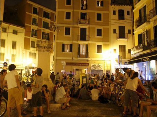 Palma De Mallorca: Old Town Atmospheric Evening Tour - Frequently Asked Questions